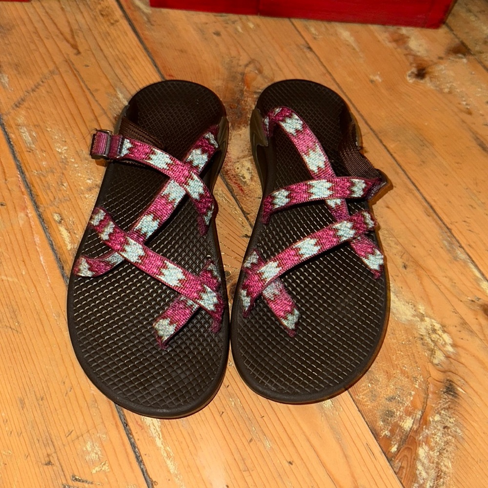 Chaco women’s 8 sandals.  Z cloud series
